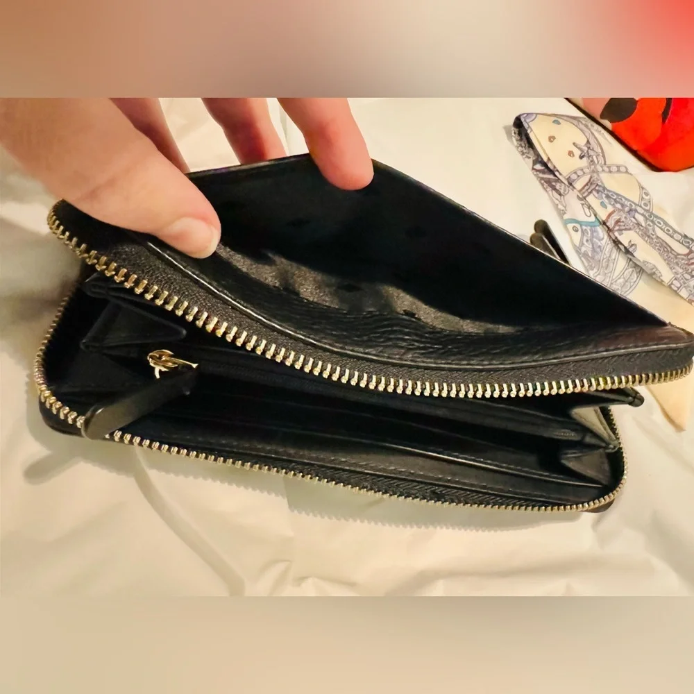 Kate Spade Black Pebbled Leather zip around long wallet Like New